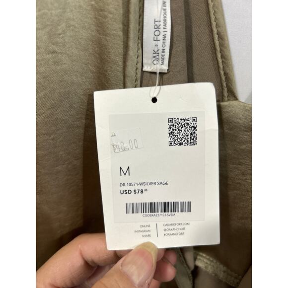 NWT Oak+Fort SATIN BUTTERFLY SLEEVE MIDI DRESS - Picture 3 of 6